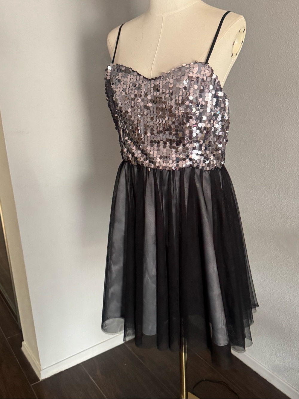 Steppin' Out Vintage Y2K Sequin Tulle Prom Party Mini Dress Size 12 EUC